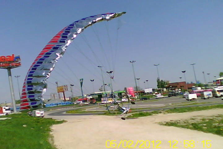 Skysurfer clone HX-255 with Mikrokite parachute